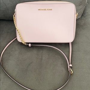 Michael Kors LG CROSSBODY pink